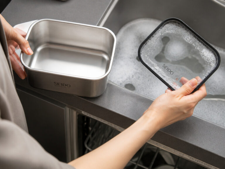 How to Wash Your Lunch Box Safely in Dishwasher or By Hand