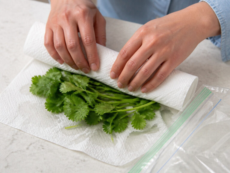 How to Keep Cilantro in Fridge: A 3-Method Storage Guide