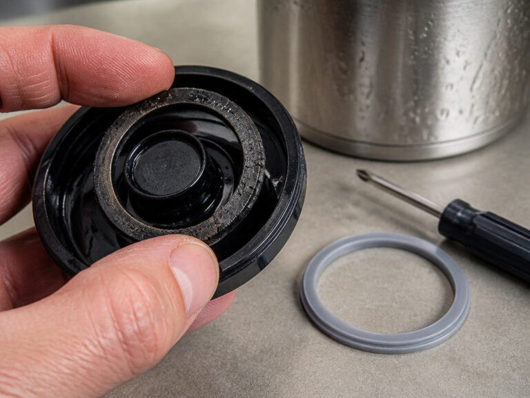 Does Thermos Keep Things Cold? The 5-10 Minute Rule